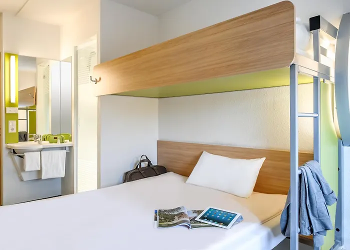 Ibis Budget Ost Hotel 2*
