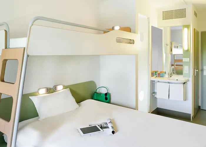 Hotel Ibis Budget Ost 2*